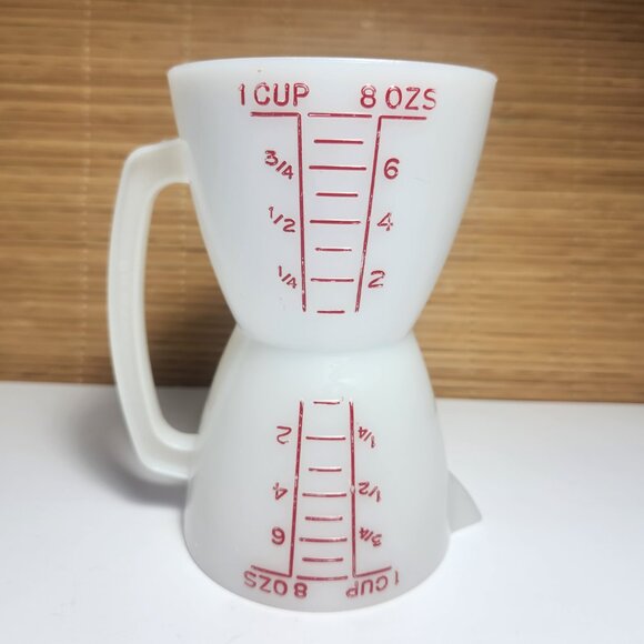 Tupperware Wet/Dry Double Measuring Cup 8 oz. Hourglass 2-Sided Plastic Vintage - Picture 1 of 6